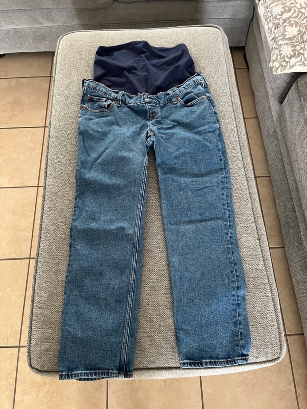 Abercrombie & Fitch Dark Navy Ankle Straight Jeans 
Maternity